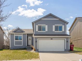 14541 Grebe St, Bennington, NE 68007