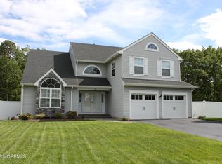 30 Thousand Oaks Ter, Howell, NJ 07731