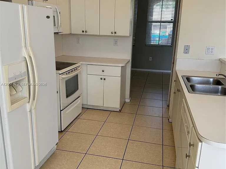 944 SW 154th Path #944 — Photo 3