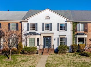 7907 Westover Dr, Prospect, KY 40059