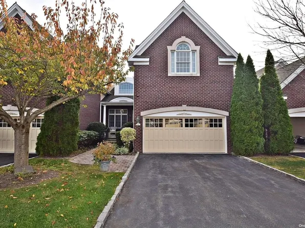17 Hathaway Lane 1st fl, Manhasset, NY 11030