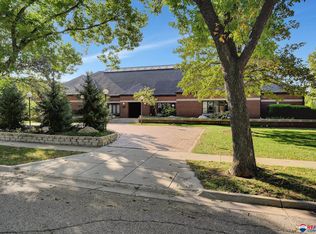 2425 Ridge Rd, Lincoln, NE 68512