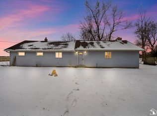 2577 E Rauch Rd, Erie, MI 48133