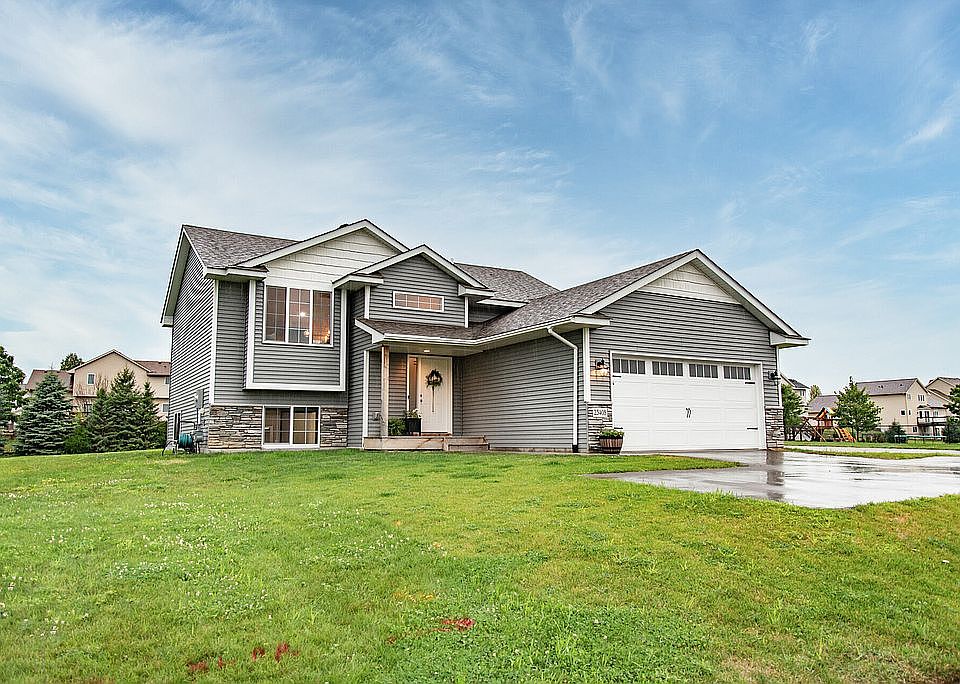 1st image of 23405 Aspen Dr