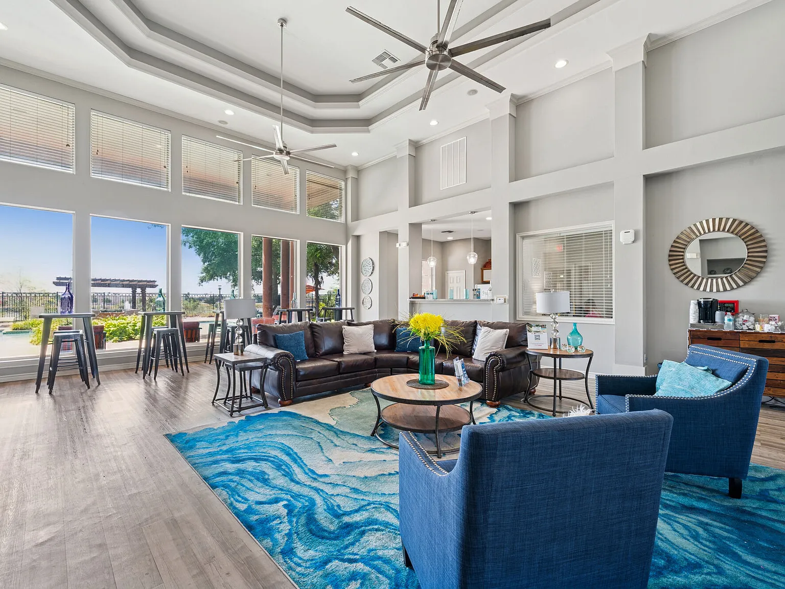 Blue Lake Villas II — Photo 1