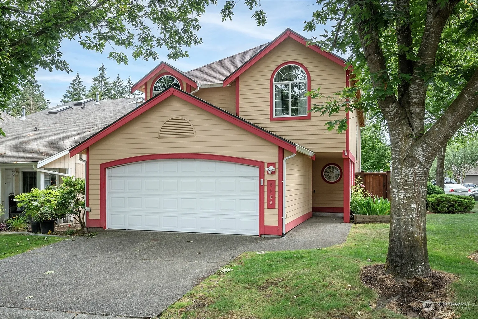 1108 NE Wallingford Court photo 1