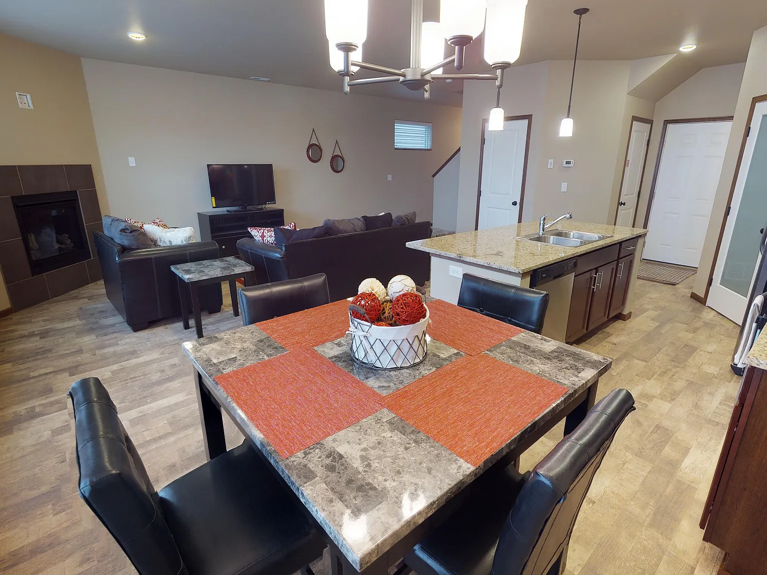 Stonemill Townhomes — Photo 4