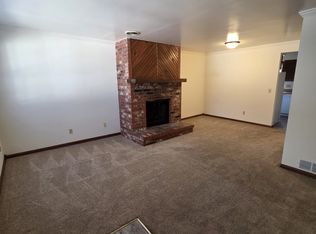 609 W 4th St #2, Junction City, KS 66441