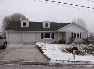 72200 E Sharon Rd, Bridgeport, OH 43912