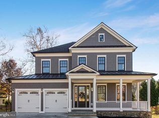 6002 Roosevelt St, Bethesda, MD 20817