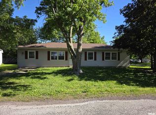 405 Keller Ave, Virden, IL 62690