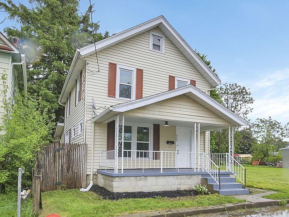 3rd image of 554 Henry St