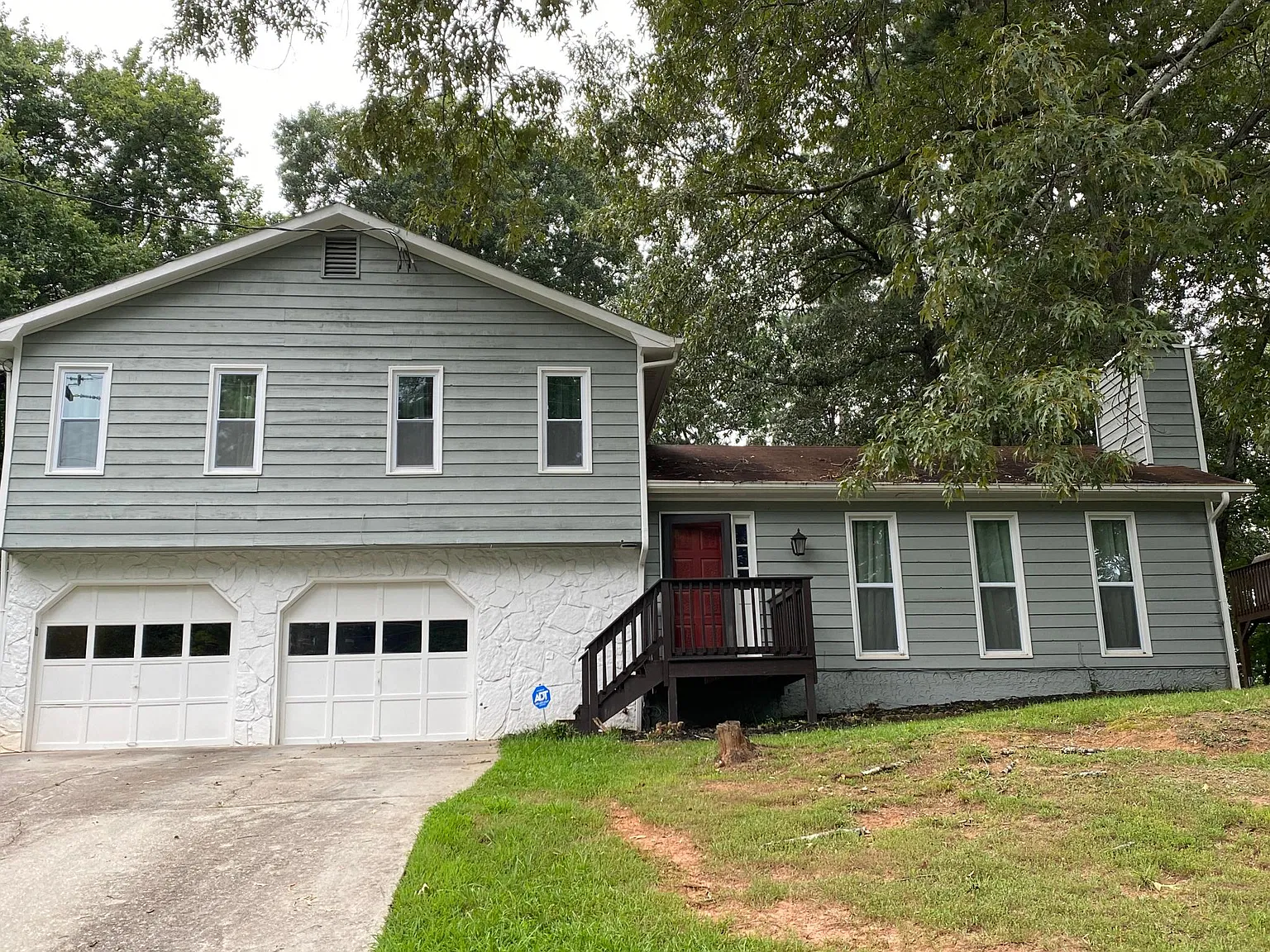 2733 Seneca Trl — Photo 1