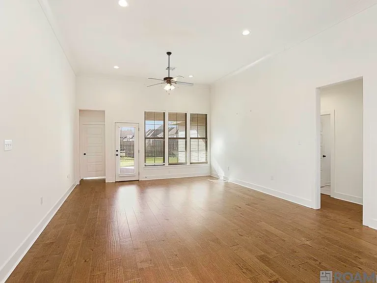 10422 Belle Isle Ln — Photo 8