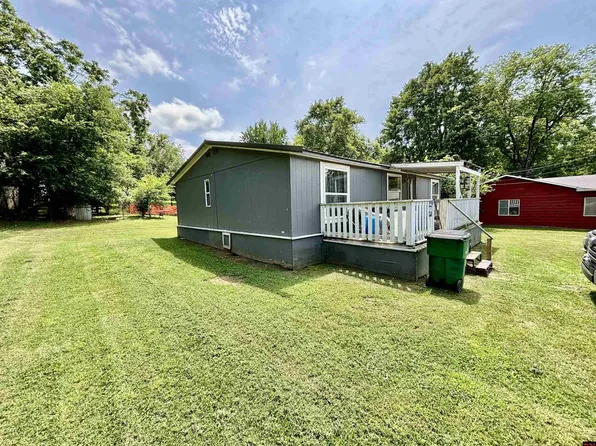 502 Girard St, Flippin, AR 72634