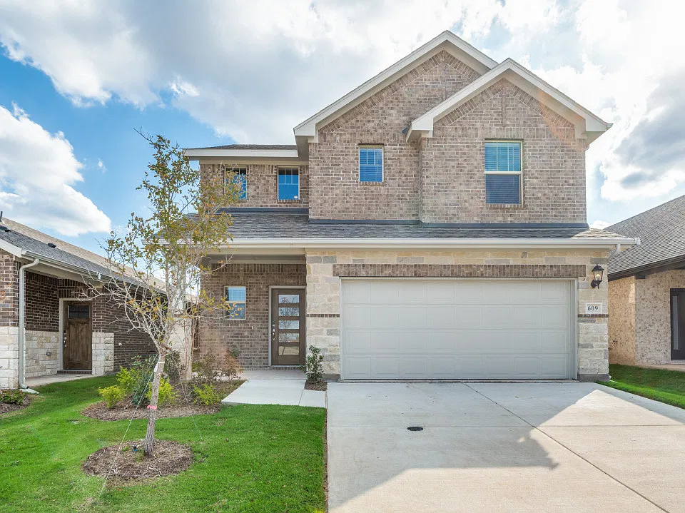 609 Mossy Rock Dr