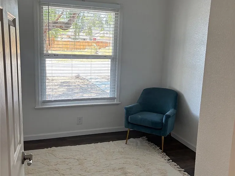 611 Bell Dr — Photo 17
