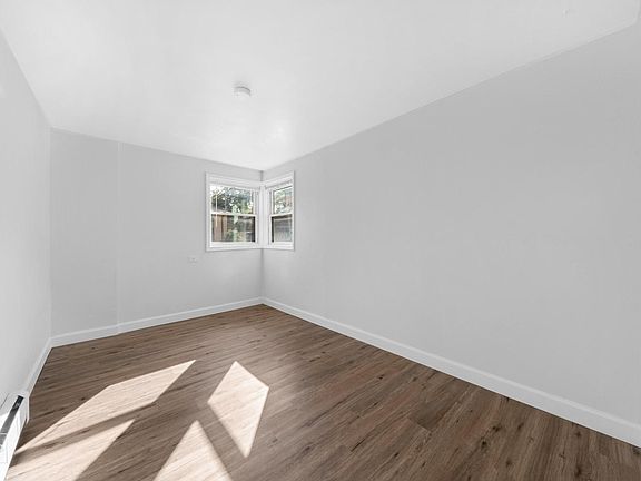 5th image of 1133 Bellwood Ave #11