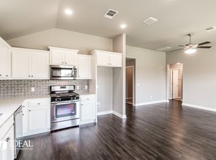10516 NW 35th St, Yukon, OK 73099