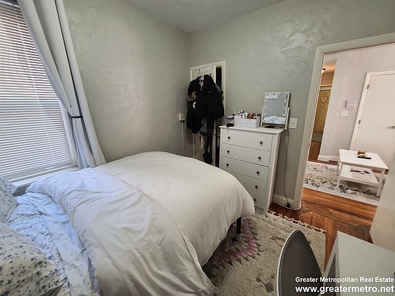 5th image of 35 Charter St #2