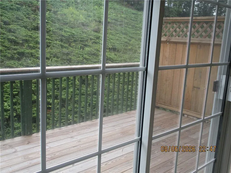 1112 Thornborough Dr — Photo 38