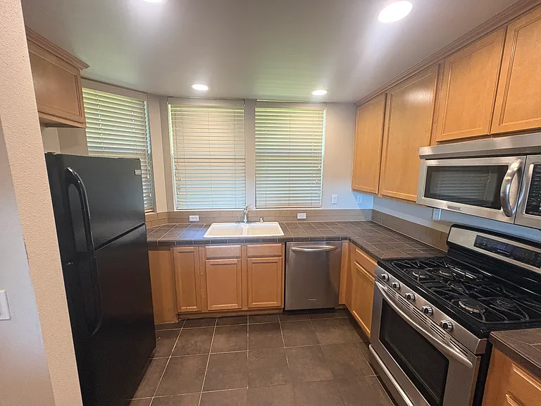 3590 Sacramento Dr #340 — Photo 8