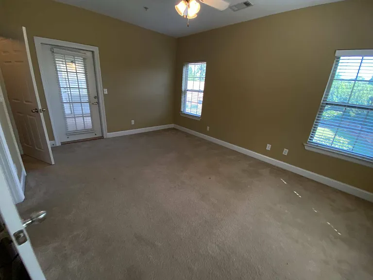3218 Veterans Memorial Pkwy #3302 — Photo 17