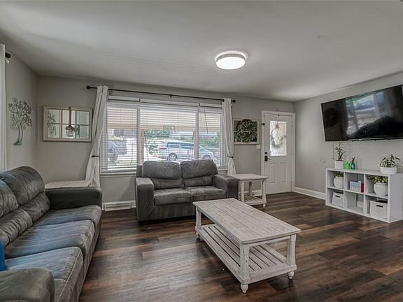 4th image of 224 N 30th St