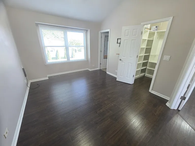 302 Barton Ct — Photo 8