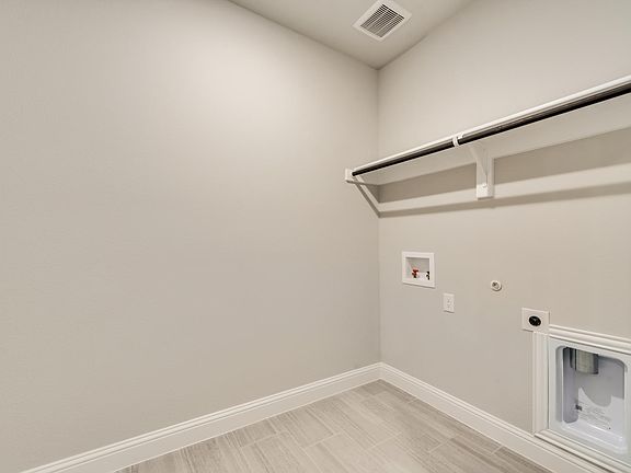 3rd image of 1403 Kirkdale Dr