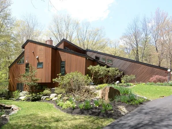 335 Crawford St, Northborough, MA 01532