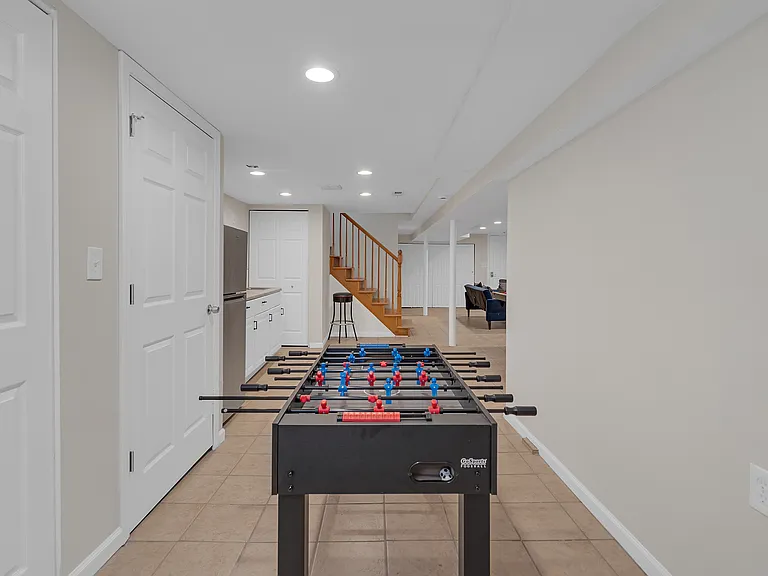 1100 Edmer Ave — Photo 13