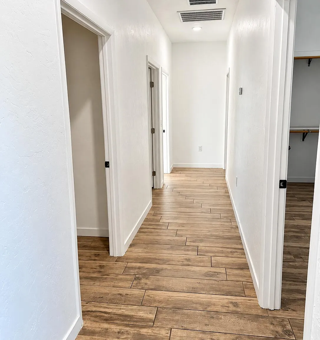 3 bed, 2.0 bath, 1825 sqft, $1,700 — Photo 4