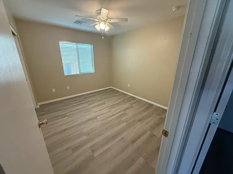 917 W Placita Canalito — Photo 15