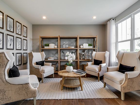 Flex Room Adjacent to Foyer