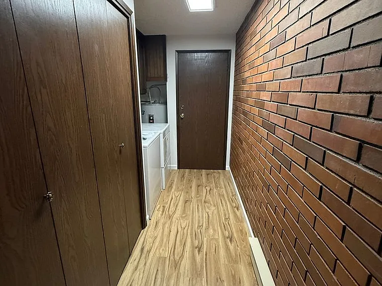 2209 Colby Ave #4 — Photo 23