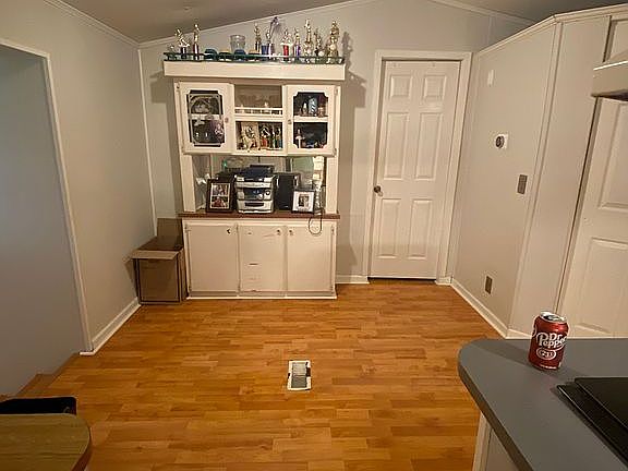 2nd image of 1136 Melissa Ln
