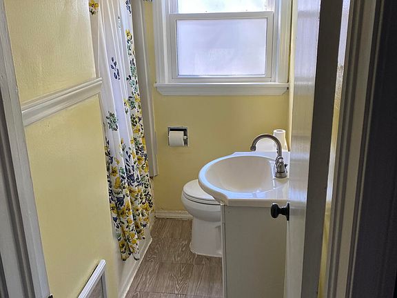 5th image of 947 Churchill Cir
