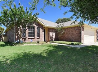 3708 Hermalinda Dr, Denton, TX 76207