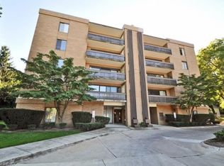 22555 Center Ridge Rd APT 508, Rocky River, OH 44116