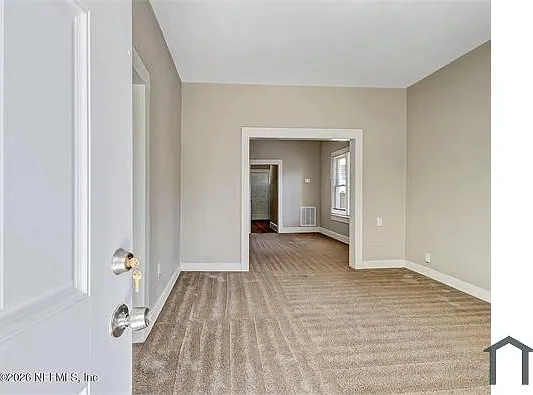 1519 W 6th St — Photo 6