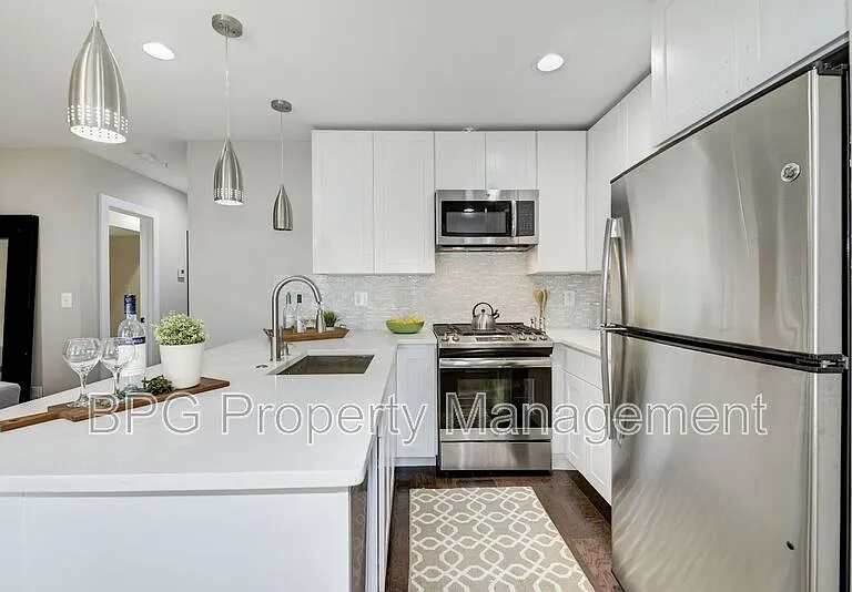 528 Kennedy St NW #402 — Photo 2