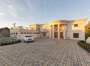 5417 Greentree Rd, West Vancouver, BC V7W 1N3