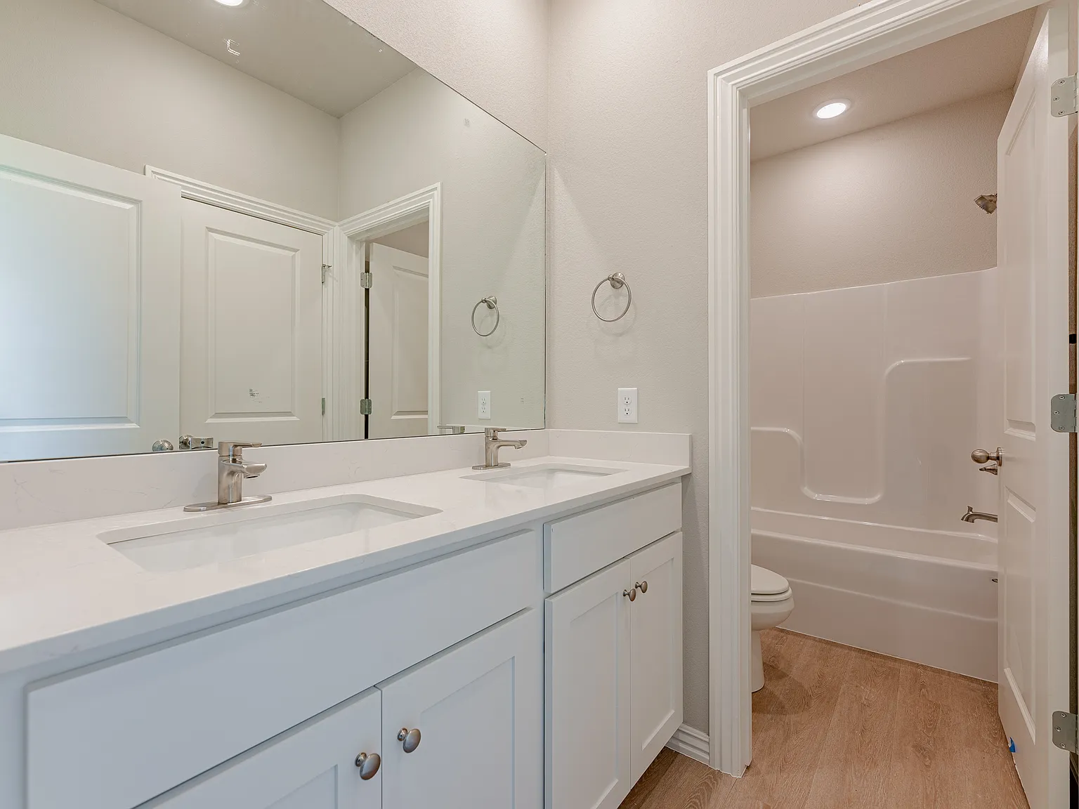 1409 SW Poigai Way - 2 — Photo 3