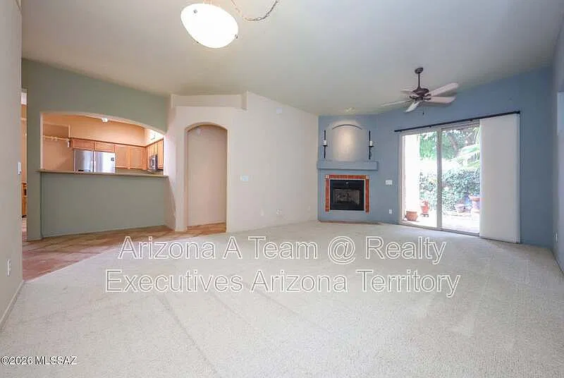 3 bed, 2.0 bath, 1485 sqft, $1,950 — Photo 2
