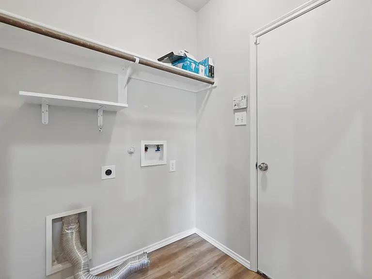 7464 Maroon Dr — Photo 14