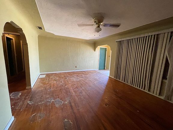 4th image of 2513 Kay St