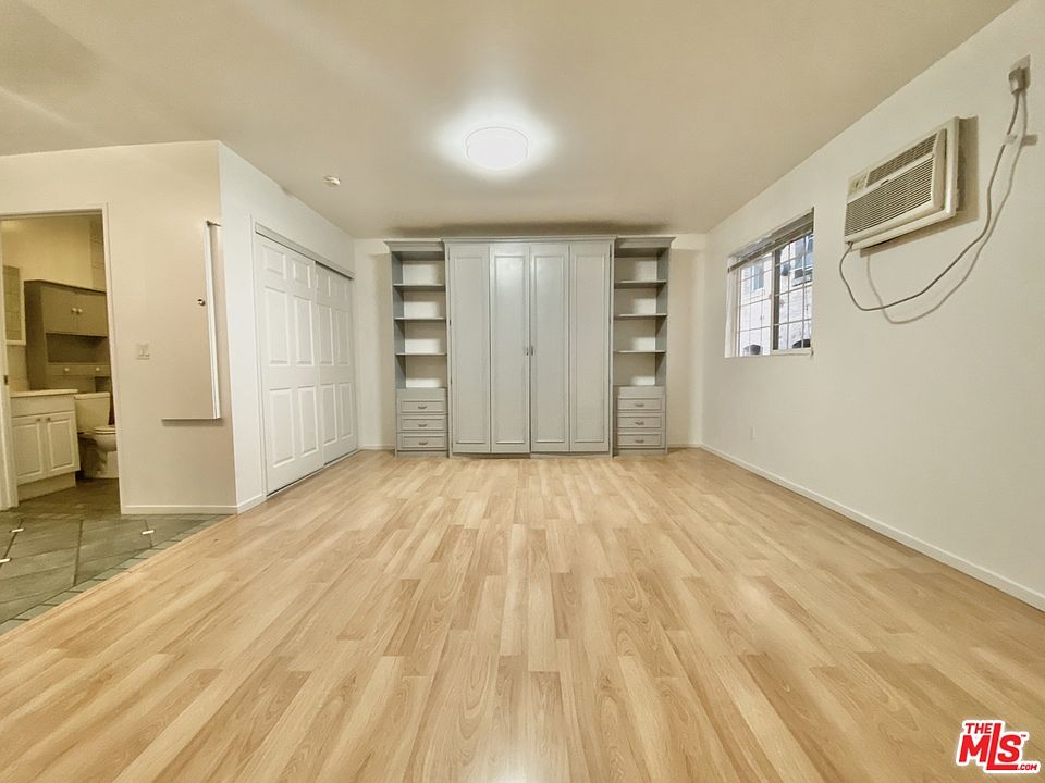 1st image of 403 S Alvarado St #6A