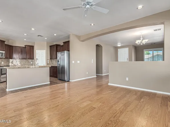 32287 N Margaret Way, San Tan Valley, AZ 85144