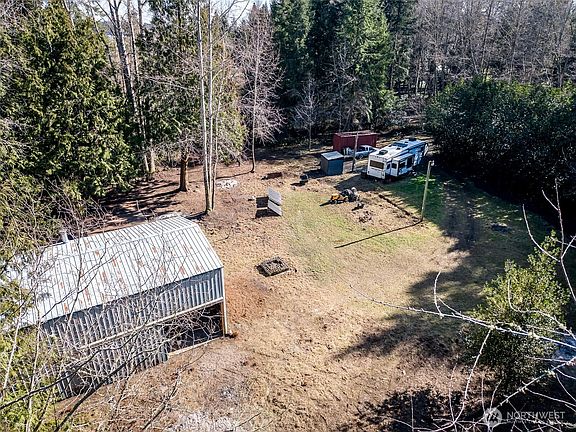 2nd image of 70 Cub Road